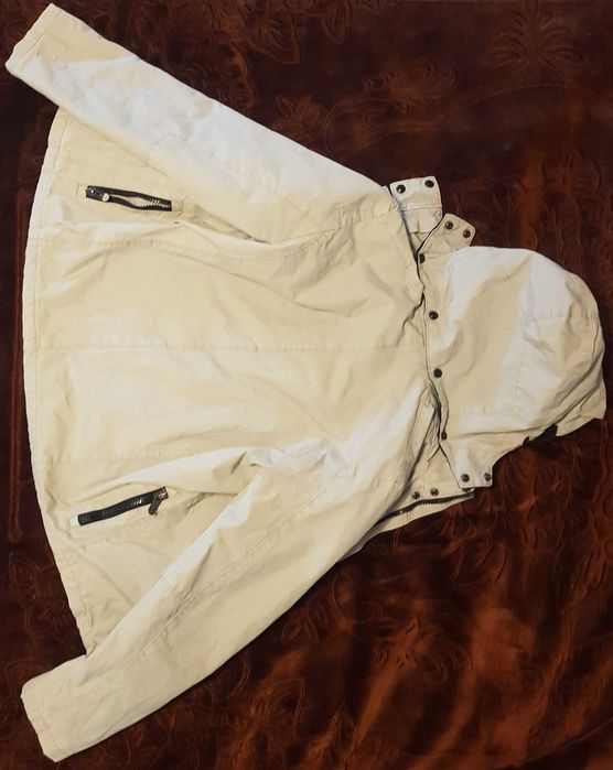 Geaca de iarna cu capison detasabil. Zara, Marime M. Noua!