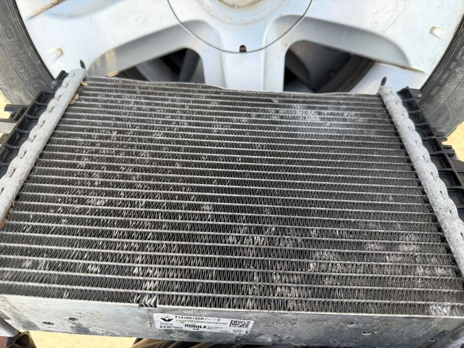 renault clio v radiator intercooler 214109135r