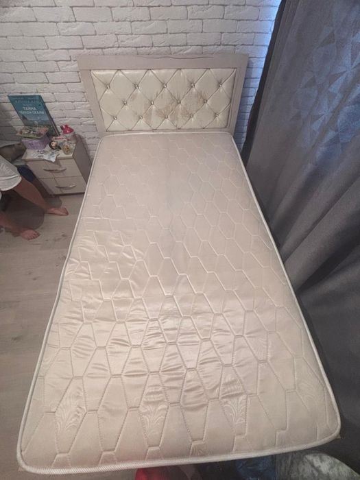 Кровать 120*200 б/у с матрасом