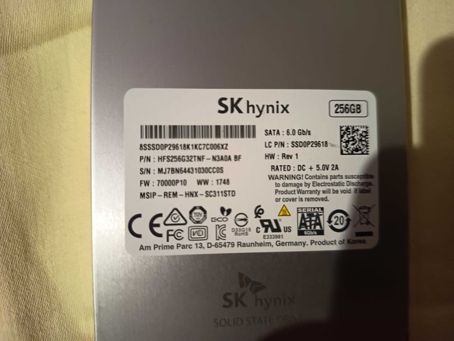 SSD Sk Hynix 256gb sata 3 + windows 10/win 11 pro la cerere