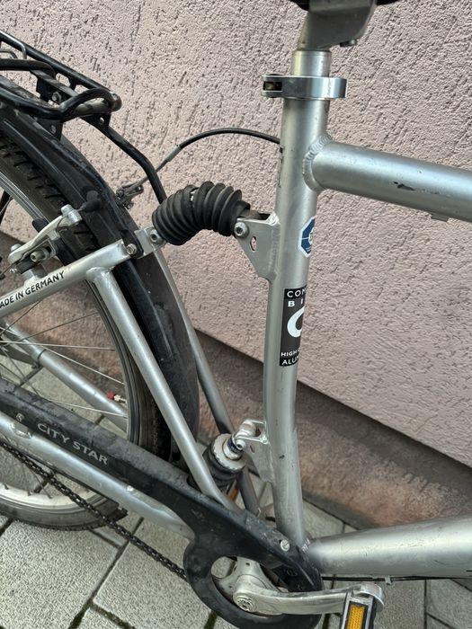 Bicicleta de aluminiu