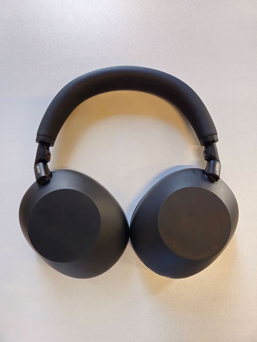 Sony WH-1000XM6 yaxshi holatda, 7 oy ishlatganman.