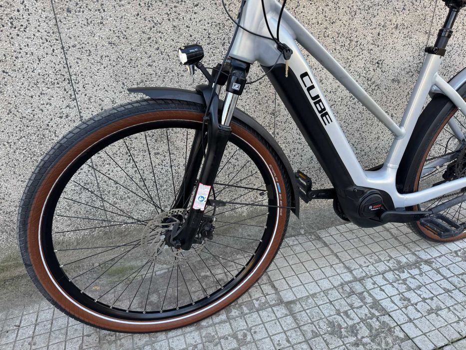 Cube Touring Hybrid Pro 625Wh 28'' E-bike Bosch Smart/Shimano Deore 11