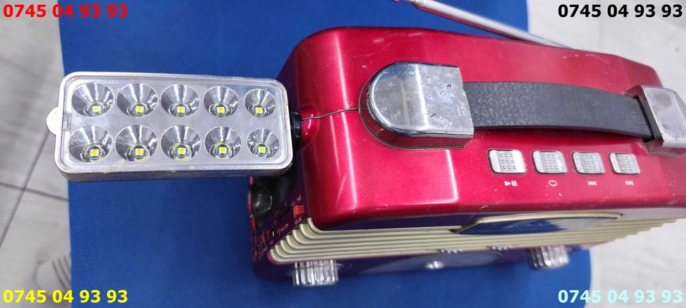 radio DEFECT nu se aude se aprinde lanterna ledurile USB CARD READER