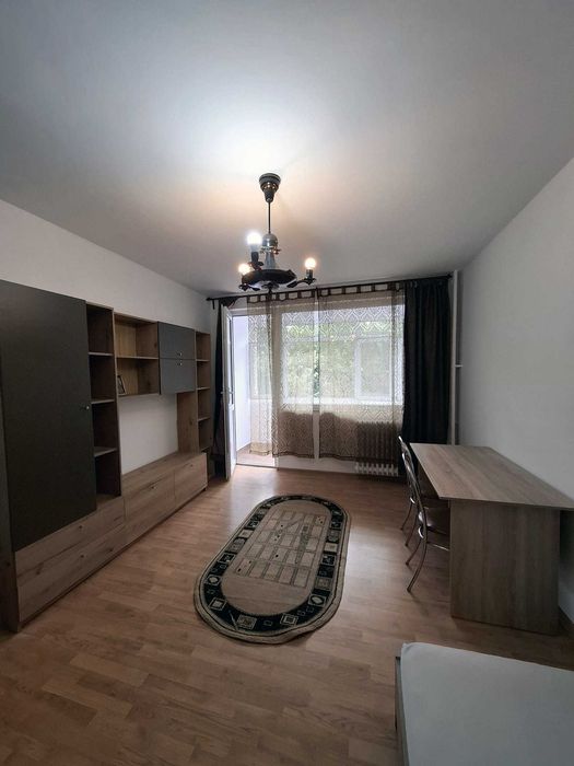 Inchiriez apartament mobilat de 2 camere
