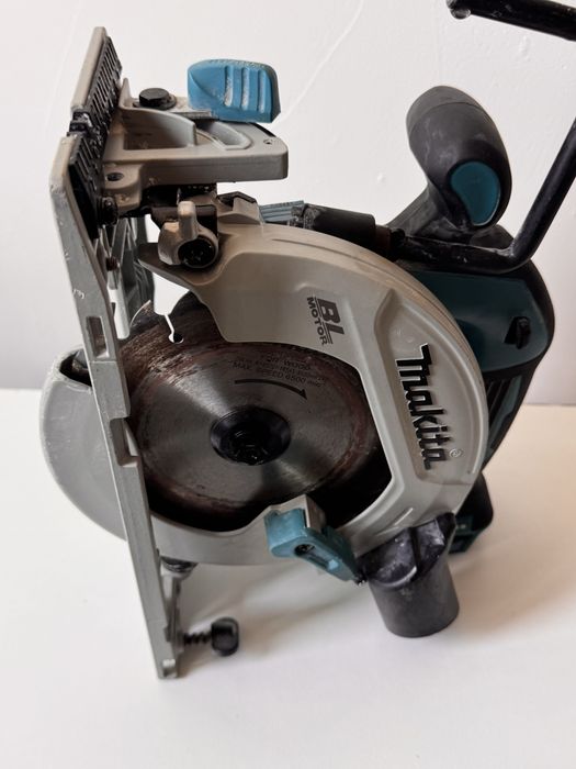 Circular makita 18 v