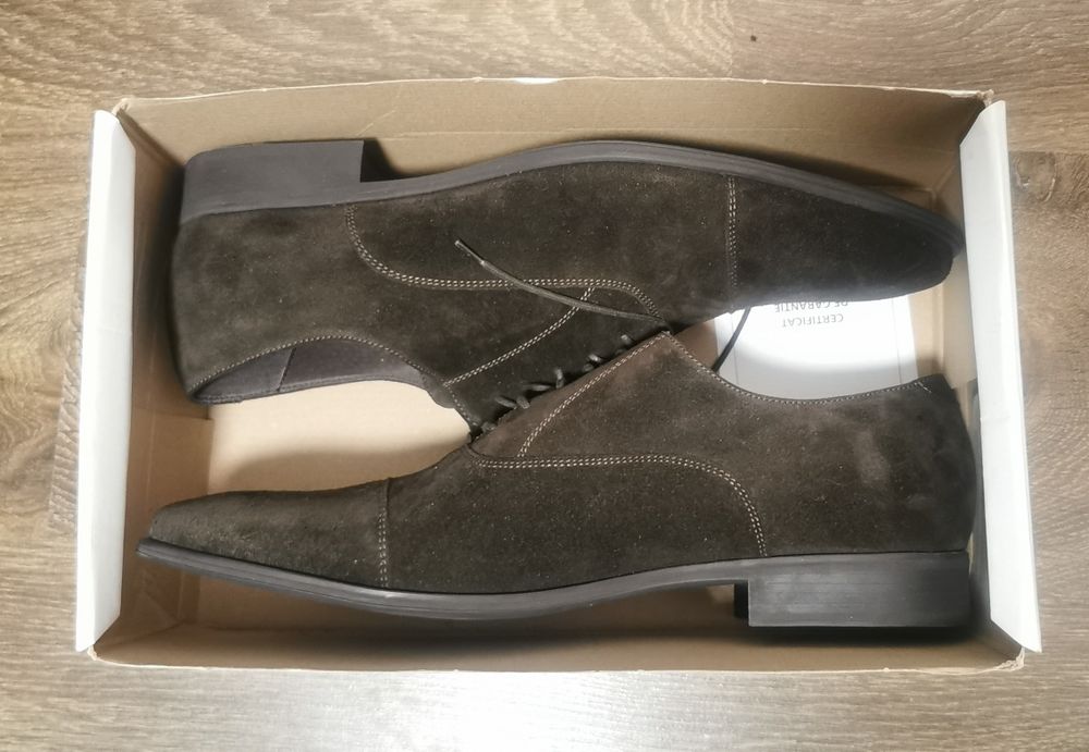 Pereche pantofi eleganți din piele întoarsă