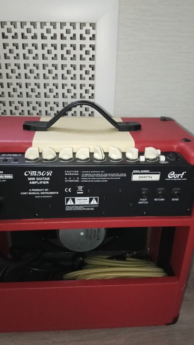 Комбоусилитель cort 30w
