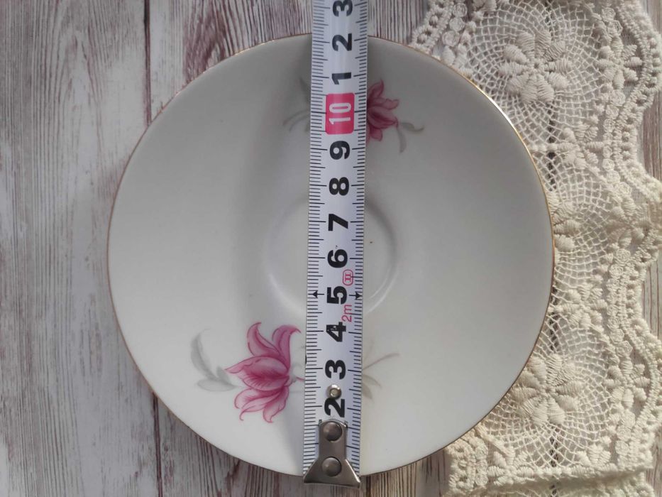 Малки чинийки - български порцелан