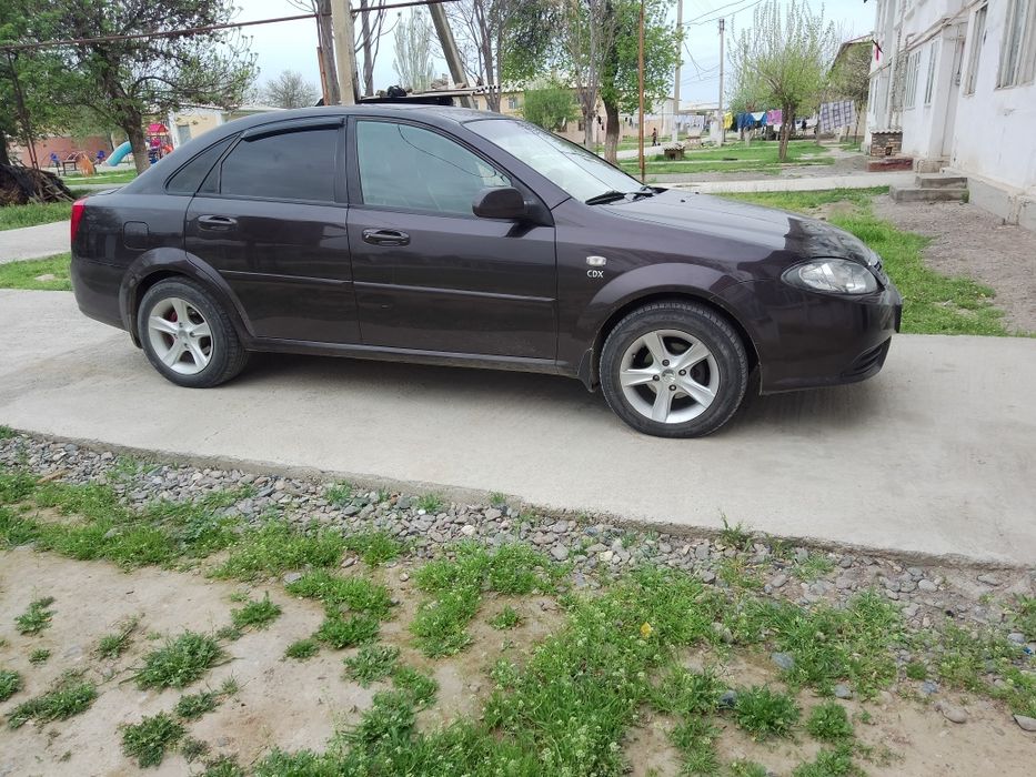 Lasetti 2012 jentra qilingan