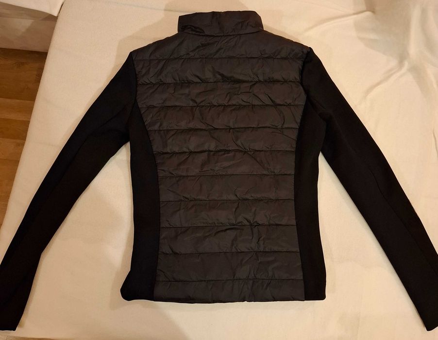 Дамско черно яке