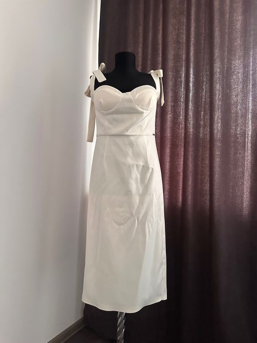 Къси Дамски Рокли, Бяла и Черна