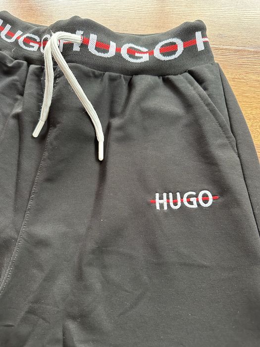 Мъжки,памучен,черен къс екип Hugo BOSS с бродирано лого