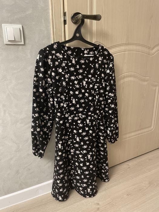 Продам платье недорого