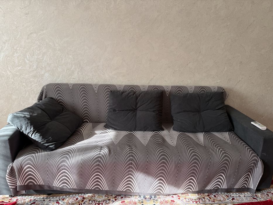 Продается диван в хорошем состояний