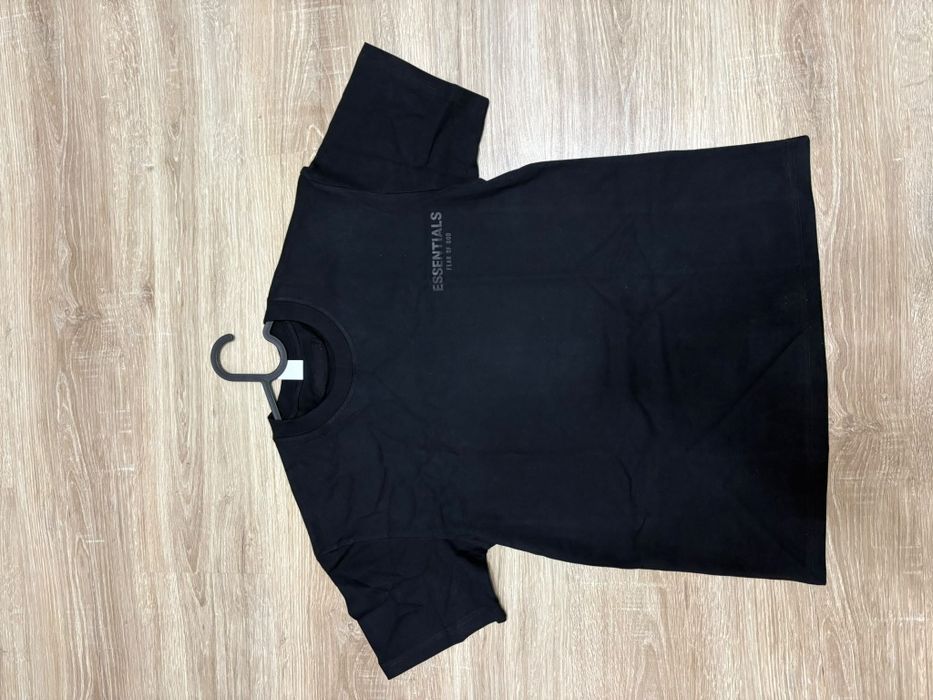 Tricou essentials