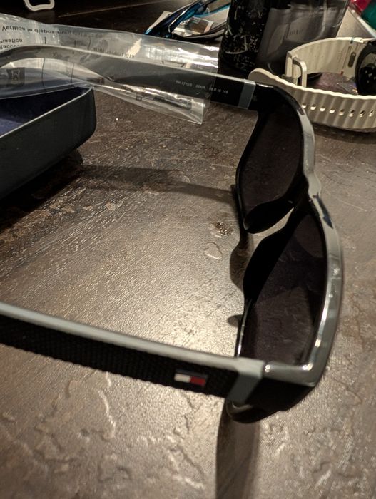Discount 50%‼️ Ochelari Tommy Hilfiger Wayfarer - originali - nou cu defect !