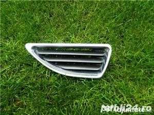 Grila dreapta capota Renault Megane 1- in stare noua