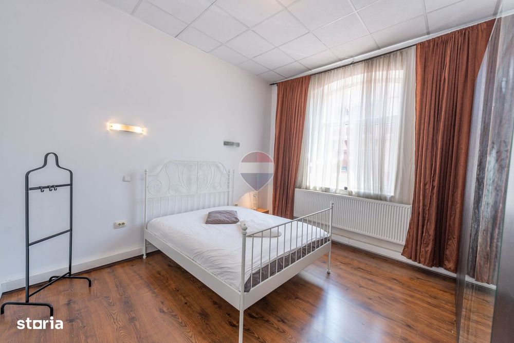 Apartament 3 camere de vanzare, in vila, 83 mp