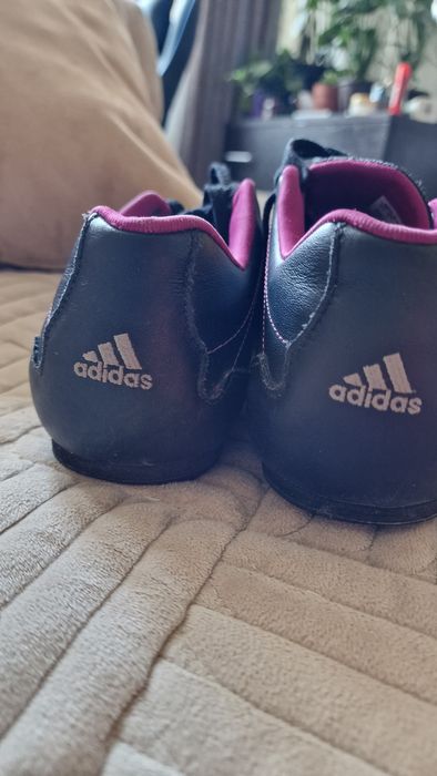 Кроссовки женские