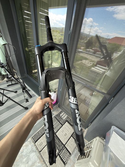 Furca Fox Rhythm 36 Grip 160mm - in stare foarte buna