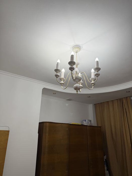 Люстра фарфоровая