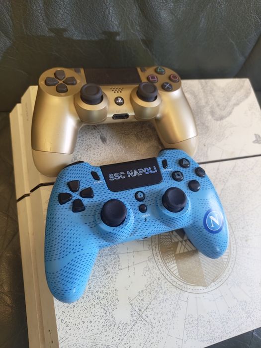 Consola jocuri  PS4 Wite  Slim 1TB GTA V 2 manete controlere Playstati