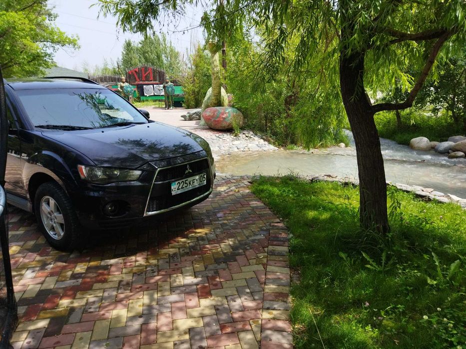 Mitsubishi Outlander xl