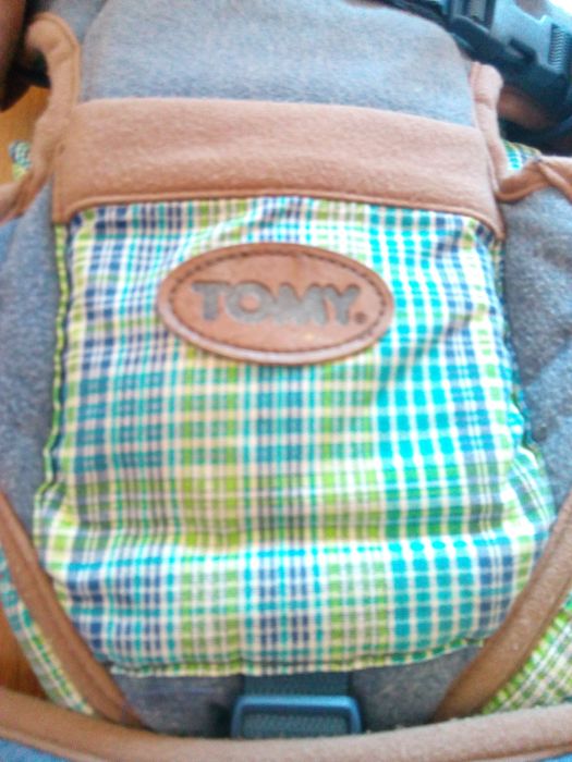 Кенгуру TOMY за бебе