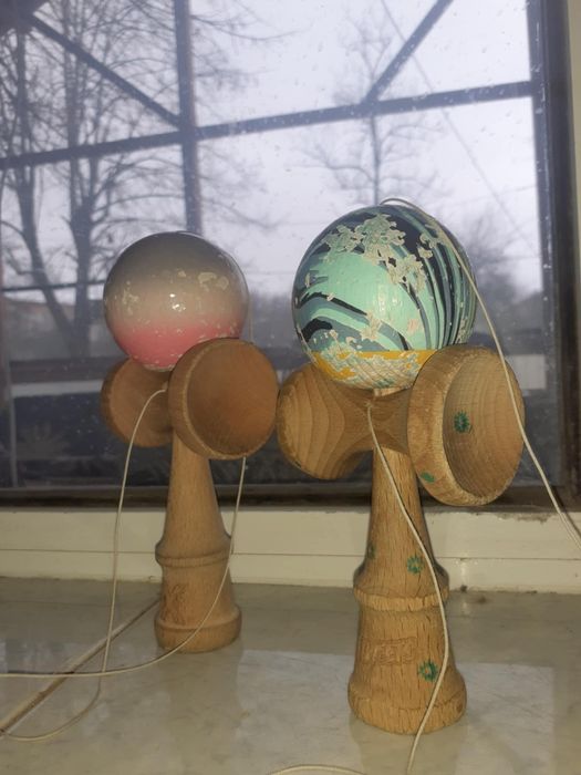2 kendama, X pro model CUPE V2, Sweets prime grain split maverick