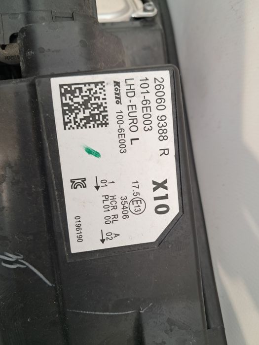 Фар Renault Zoe led