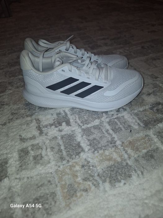 Adidas nou 36 dama