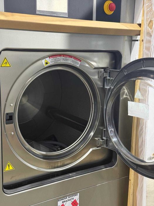 НОВА професионална перална / пералня - 28 кг