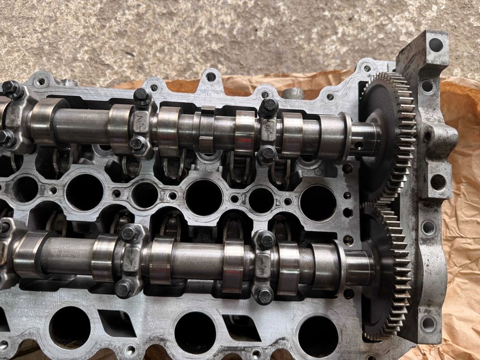 Engine head Volvo XC70 d5 D5244T10 (30777365-013)