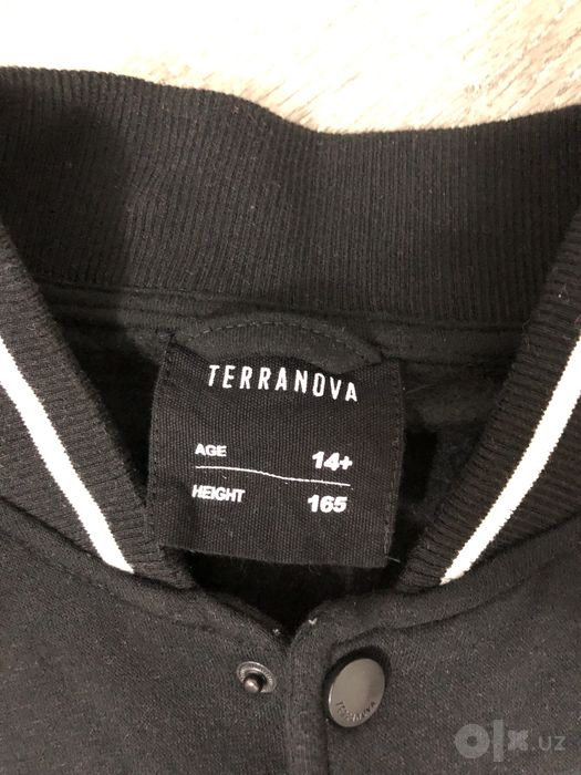 Продам бомбер на 14 лет