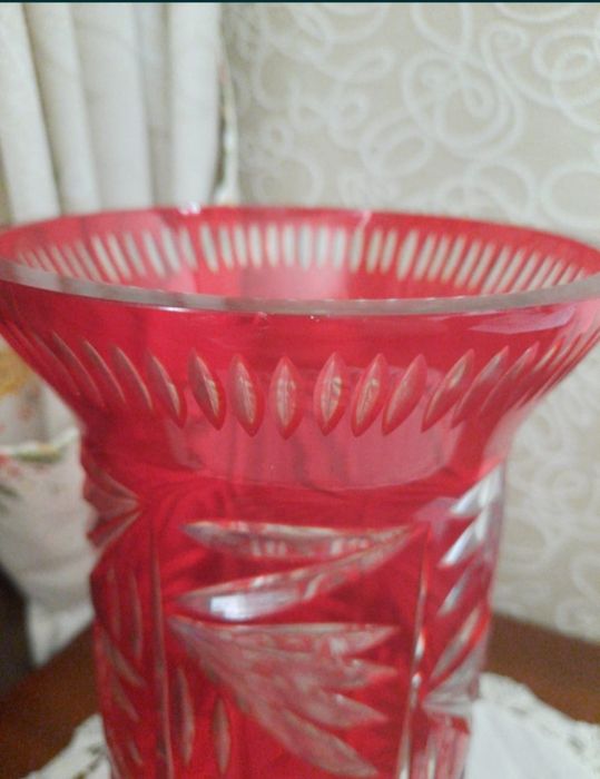 Хрустальная ваза
