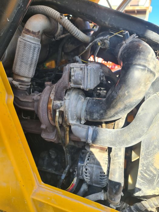 Экскаватор-погрузчик jcb 4cx