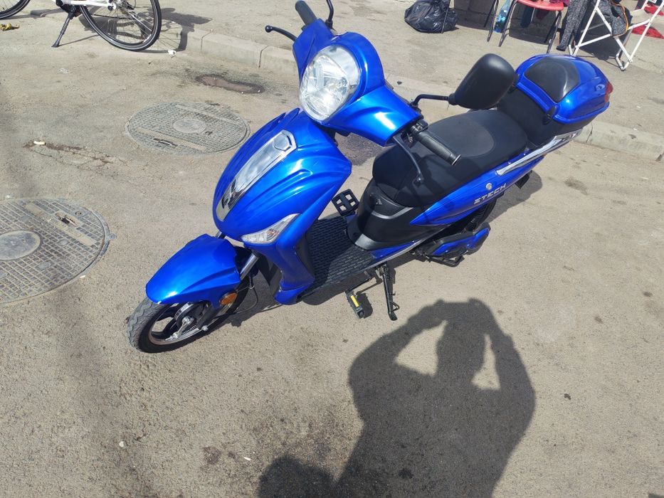 vand scuter electric cu carte c.i.v