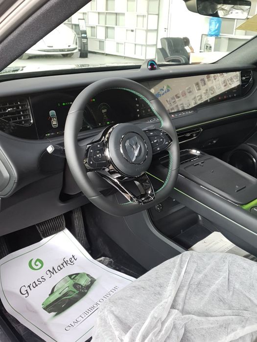 Voyah free. Apollo tech.Full. 4x4. Hybrid.