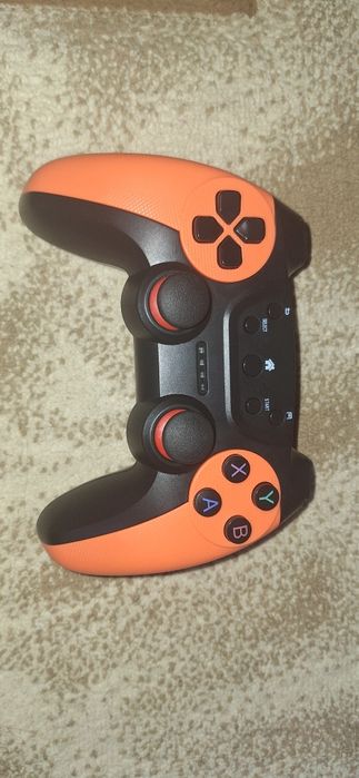 Consola de jocuri cu doua controlare