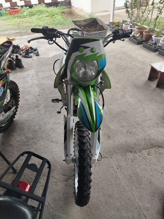 Продам мотоцикл 200куб