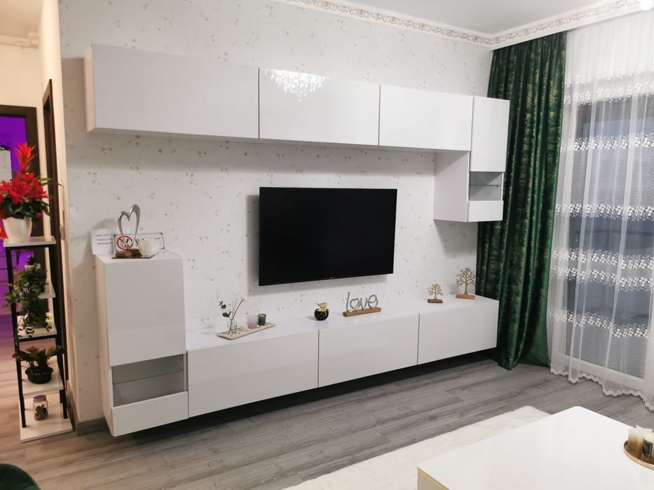 Inchirez apartament în regim hotelier ADORA PARK