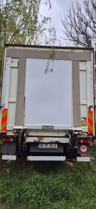 Camion apicol Renault Midlum 18 T pentru stupi pe 10 rame