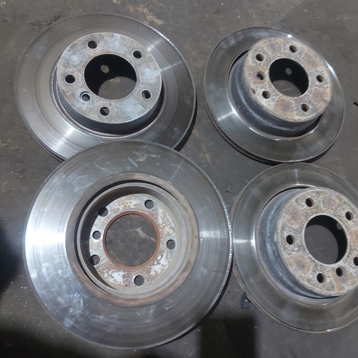 Продам диски тормозные