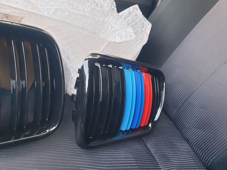 Новые. ноздри BMW е36 рест Решётка радиатора