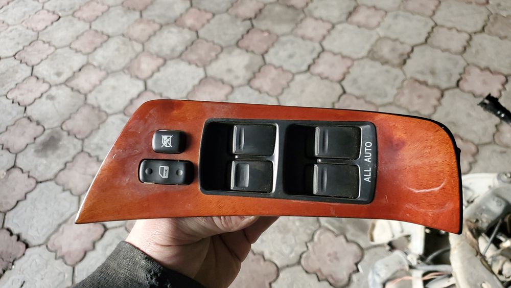 Блок стеклоподъёмника на лексус rx300