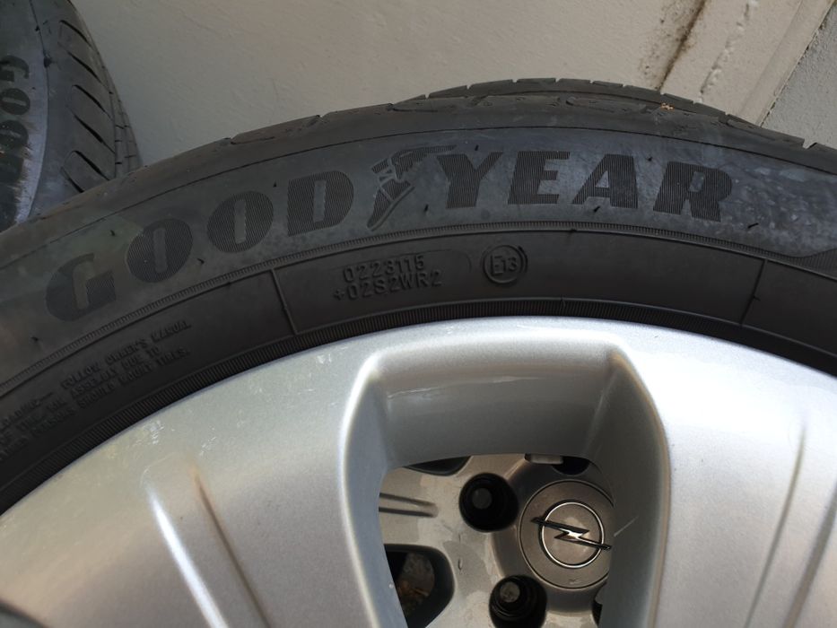 4 Roti Alu OPEL  215/50/17 VARA IMP Germ.