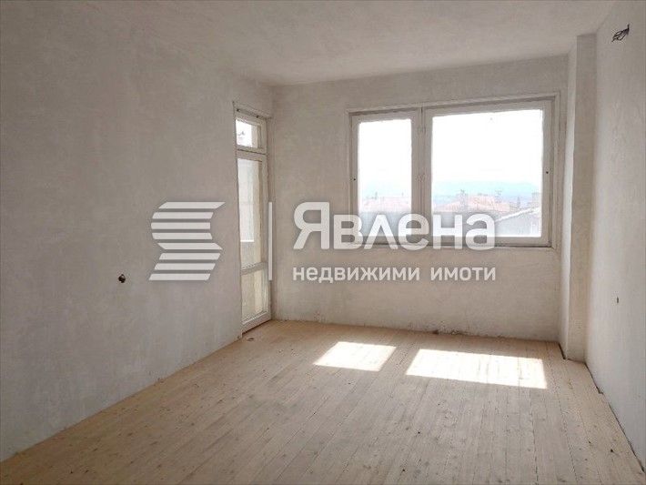 Продава се Многостаен апартамент в Благоевград, Освобождение - 160 кв.м за 938 €/кв.м - Снимка #4