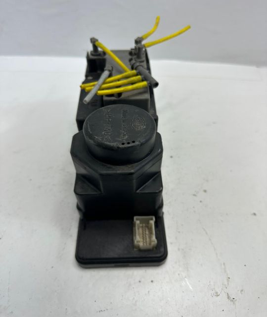Pompa vacuum inchidere centralizata 2108002348 Mercedes-Benz E-Class