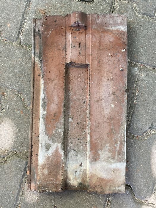 Vand tigla ceramica veche 40 bani/tigla negociabil